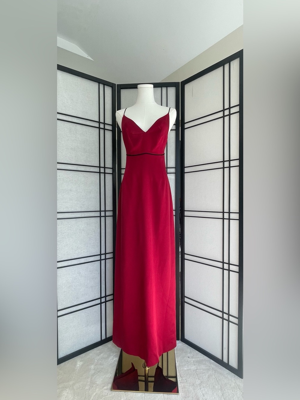 Tahari Red Satin Spaghetti Strap Maxi Gown Black Trim Evening Dress Size 6